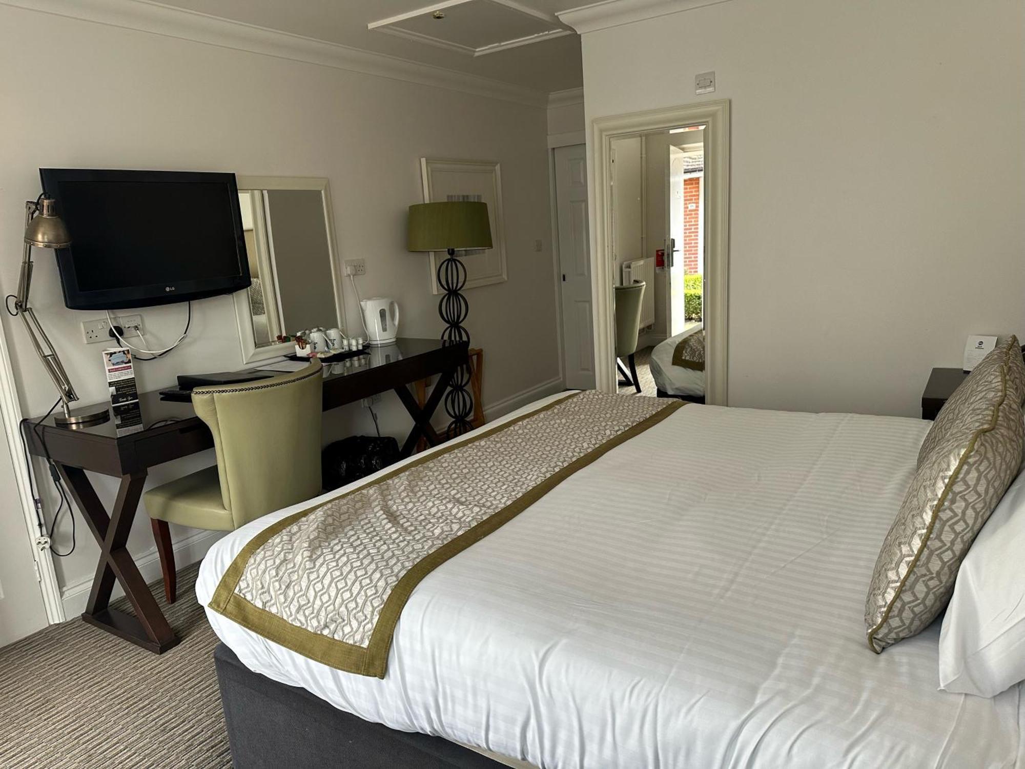 Best Western Priory Hotel Bury St. Edmunds ภายนอก รูปภาพ