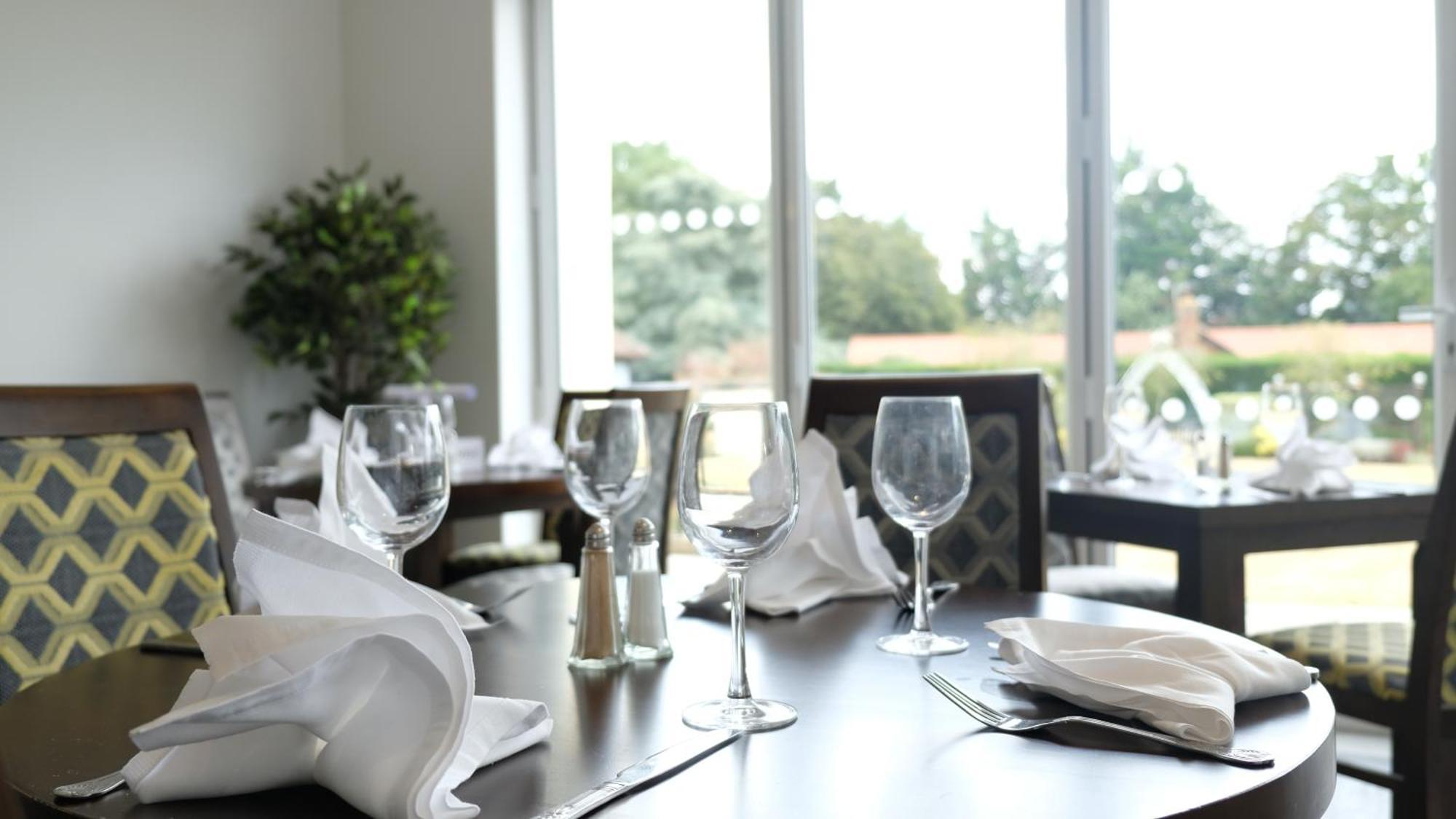 Best Western Priory Hotel Bury St. Edmunds ภายนอก รูปภาพ