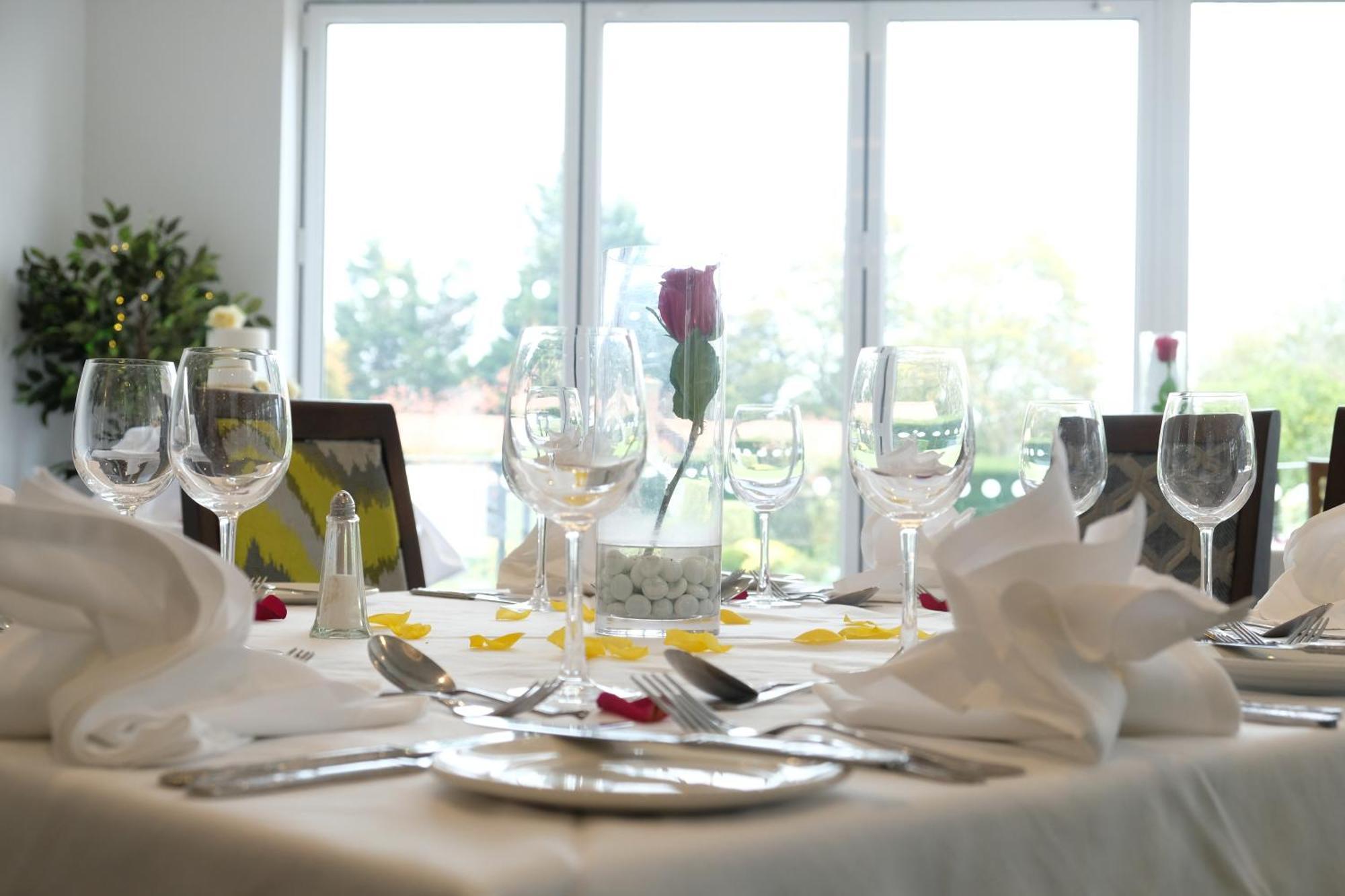 Best Western Priory Hotel Bury St. Edmunds ภายนอก รูปภาพ