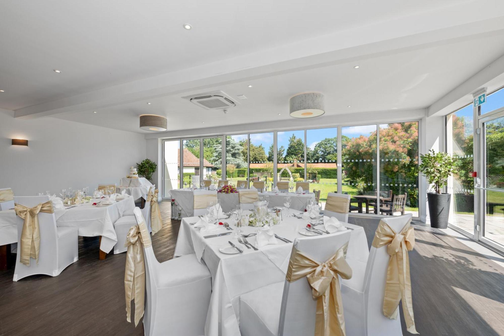 Best Western Priory Hotel Bury St. Edmunds ภายนอก รูปภาพ